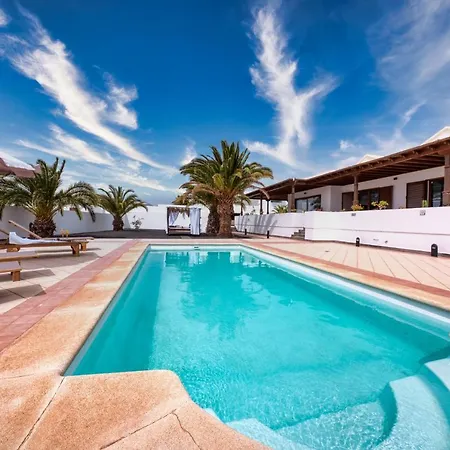 Casa Guayre-private Pool, Barbecue, Air-con Holiday home