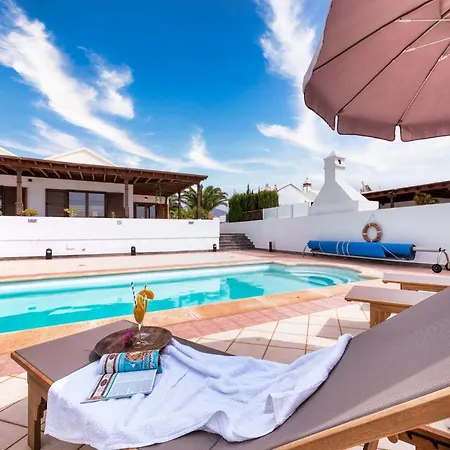 Casa Guayre-private Pool, Barbecue, Air-con Holiday home Puerto Calero