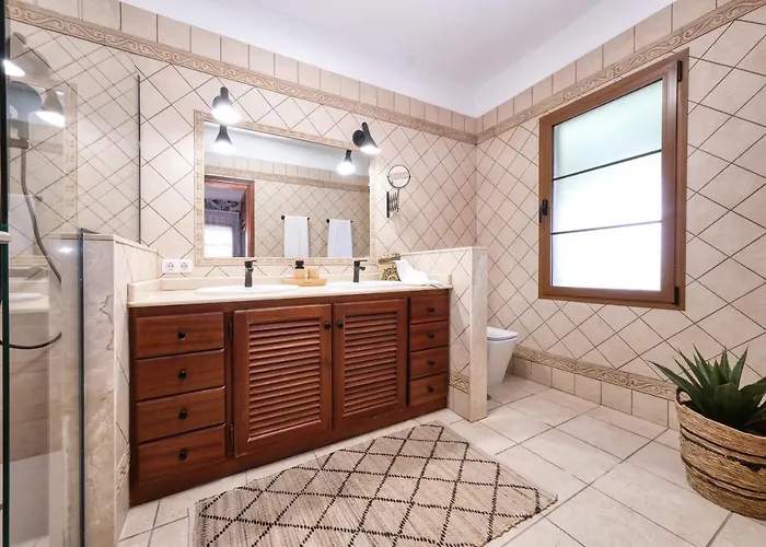 Casa Guayre - Private Pool, Bbq, Air-con And Ping-pong By Lanzarote بيت للعطل