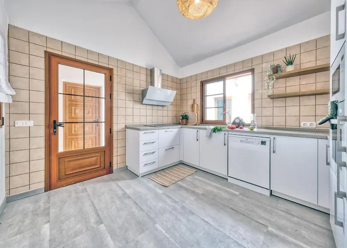 بيت للعطل Casa Guayre - Private Pool, Bbq, Air-con And Ping-pong By Lanzarote